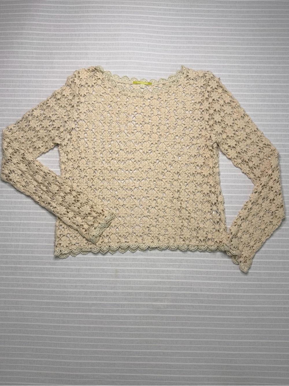 🤎 Gianni Bini Crochet Lace Long Sleeve Top – Size Small